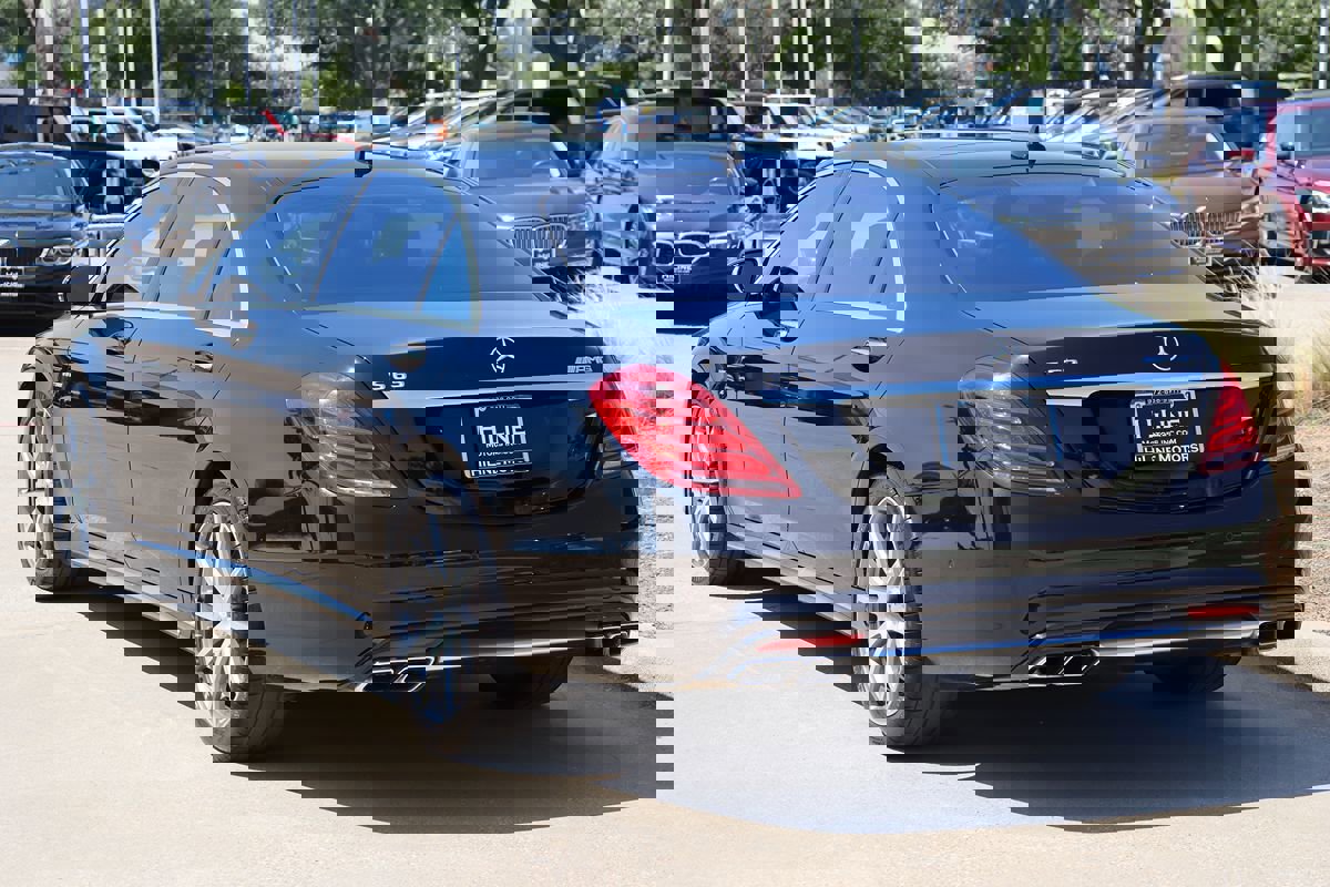 Used 2015 Mercedes-Benz S 63 AMG 4MATIC Sedan w/ Driver Assistance Package image 10