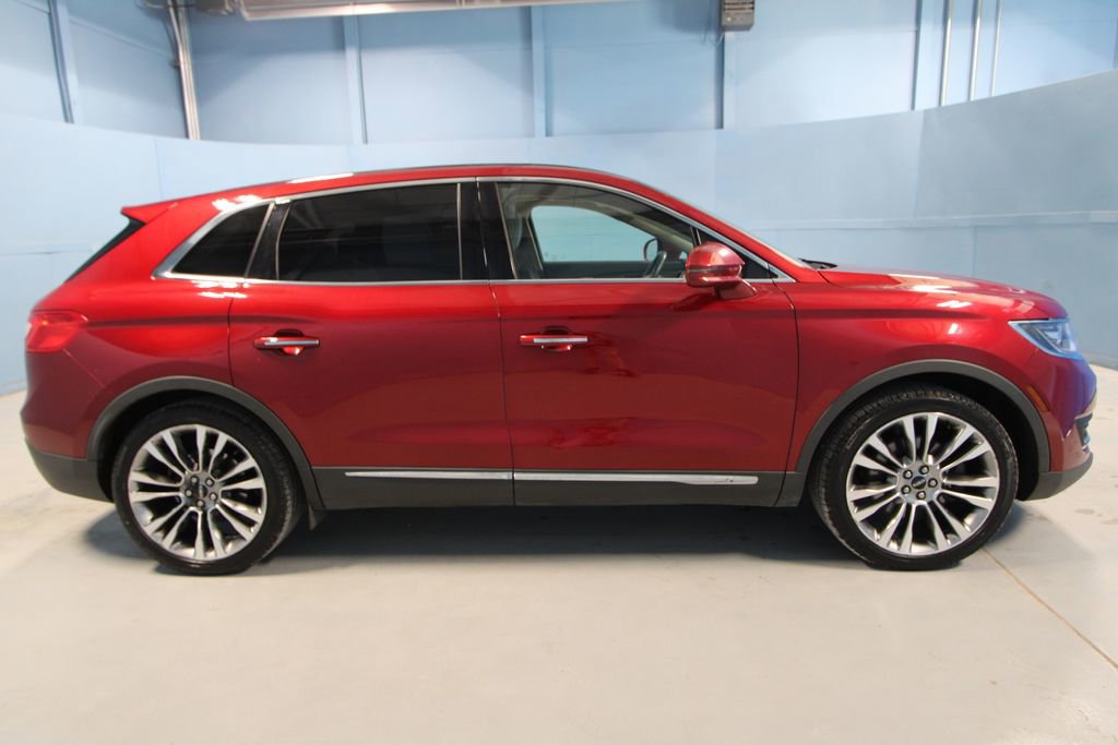 Used 2016 Lincoln MKX Reserve w/ Driver Assistance Package image 34