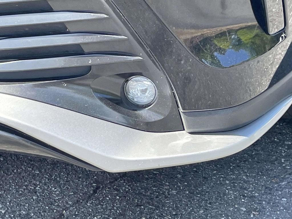 Used 2023 Toyota Highlander XSE FWD image 8