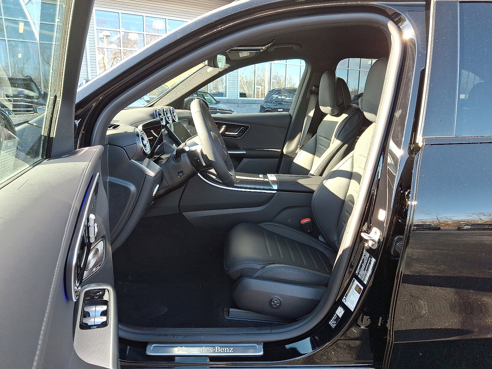 Used 2026 Mercedes-Benz GLC 300 4MATIC image 12