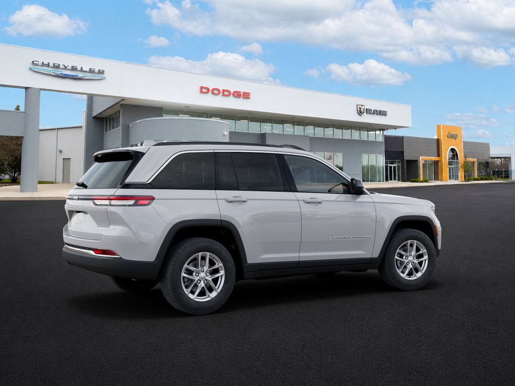 New 2026 Jeep Grand Cherokee Laredo X AWD/4WD image 4