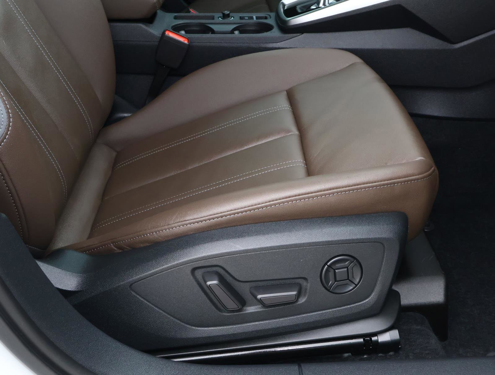 Used 2023 Chrysler 300 Touring L w/ Popular Equipment Group image 48