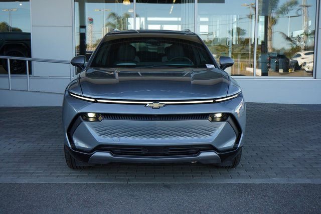 New 2025 Chevrolet Equinox EV LT image 5