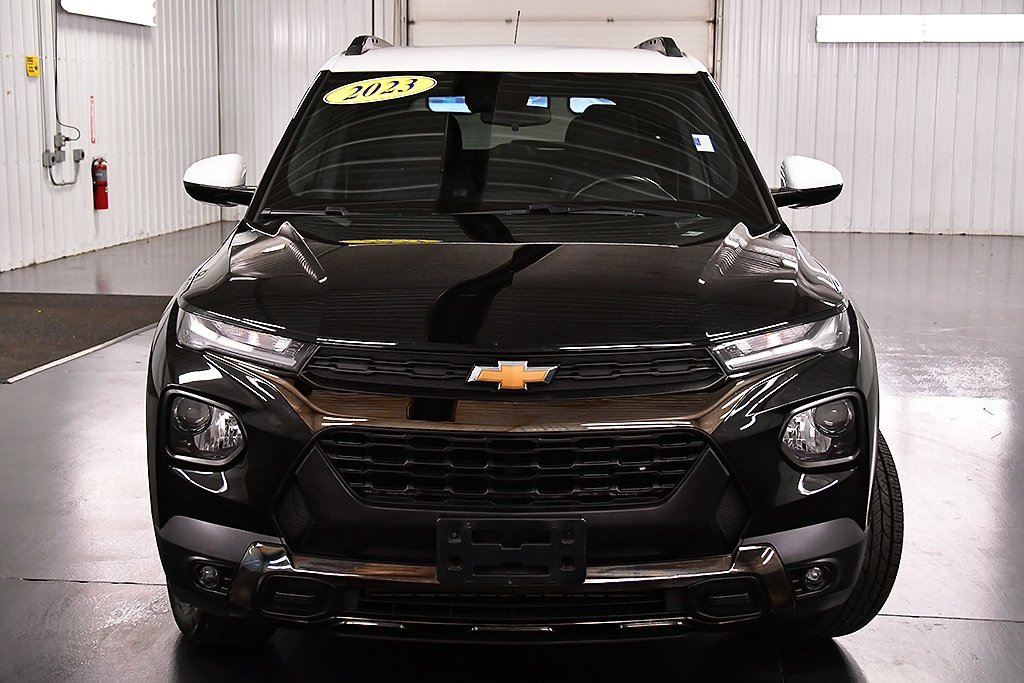 Used 2023 Chevrolet TrailBlazer ACTIV image 2
