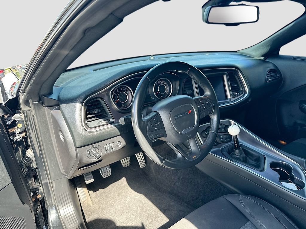 Used 2015 Dodge Challenger R/T w/ Quick Order Package 22B R/T image 11