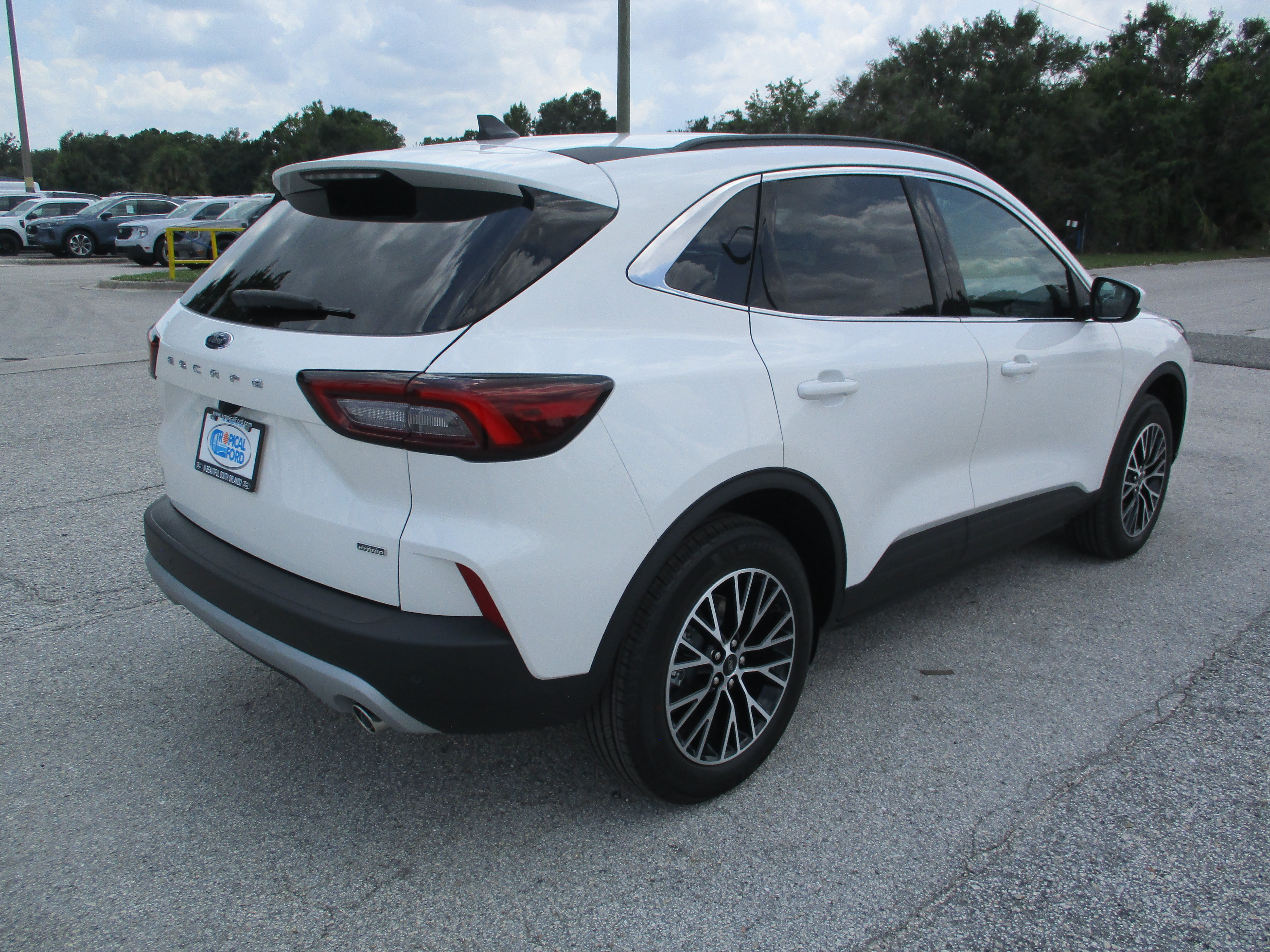 Used 2025 Ford Escape SE FWD image 7
