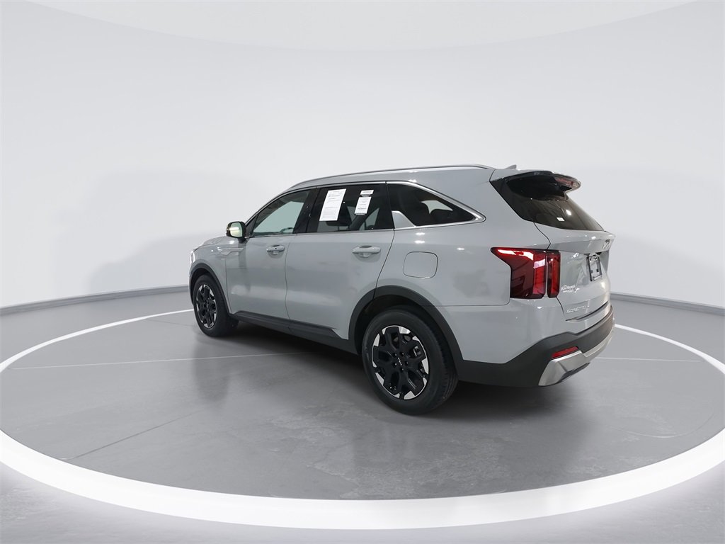 Used 2025 Kia Sorento S w/ Panoramic Sunroof Package image 6
