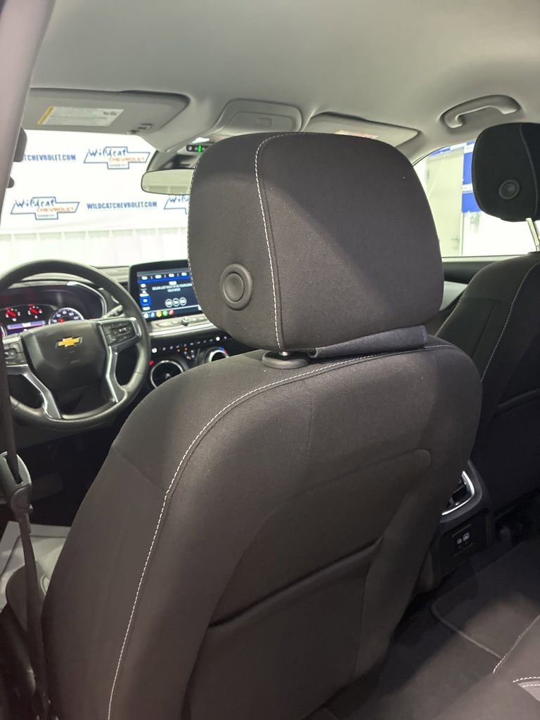 Used 2025 Chevrolet Blazer LT AWD/4WD image 36