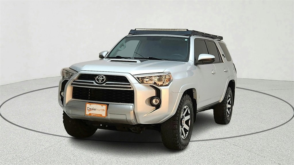 Used 2018 Toyota 4Runner TRD Off-Road image 1