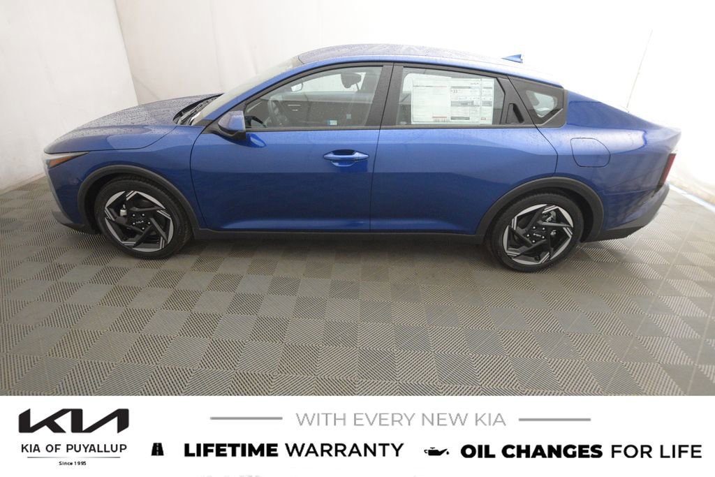 New 2025 Kia K4 EX image 8