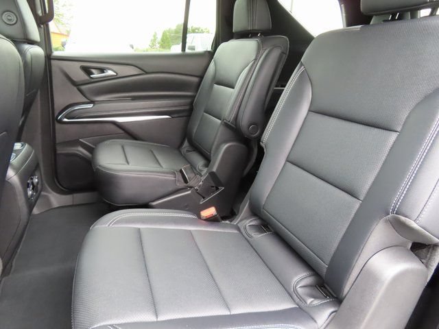 Used 2025 Chevrolet Traverse LT AWD/4WD image 30