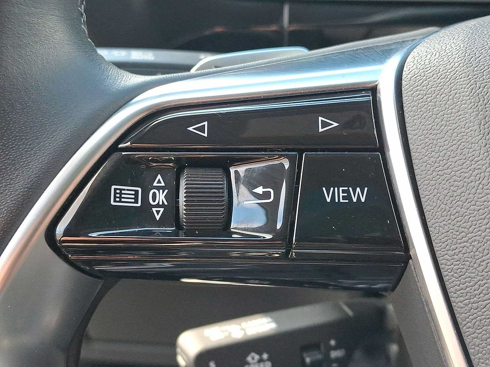 Used 2024 Audi Q8 e-tron Premium Plus w/ Premium Plus Package AWD/4WD image 23