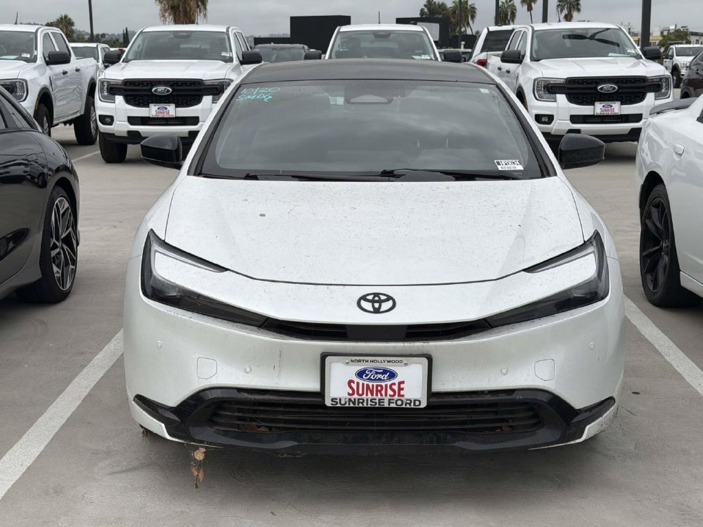 Used 2025 Toyota Prius FWD image 16