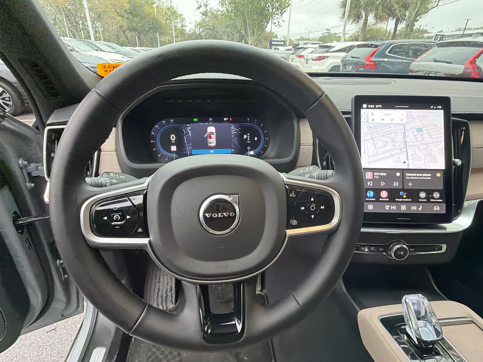 Used 2025 Volvo XC90 B5 Plus image 28