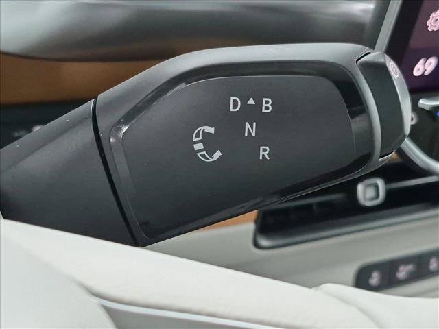 Used 2025 Volkswagen ID. Buzz 1st Edition AWD/4WD image 12
