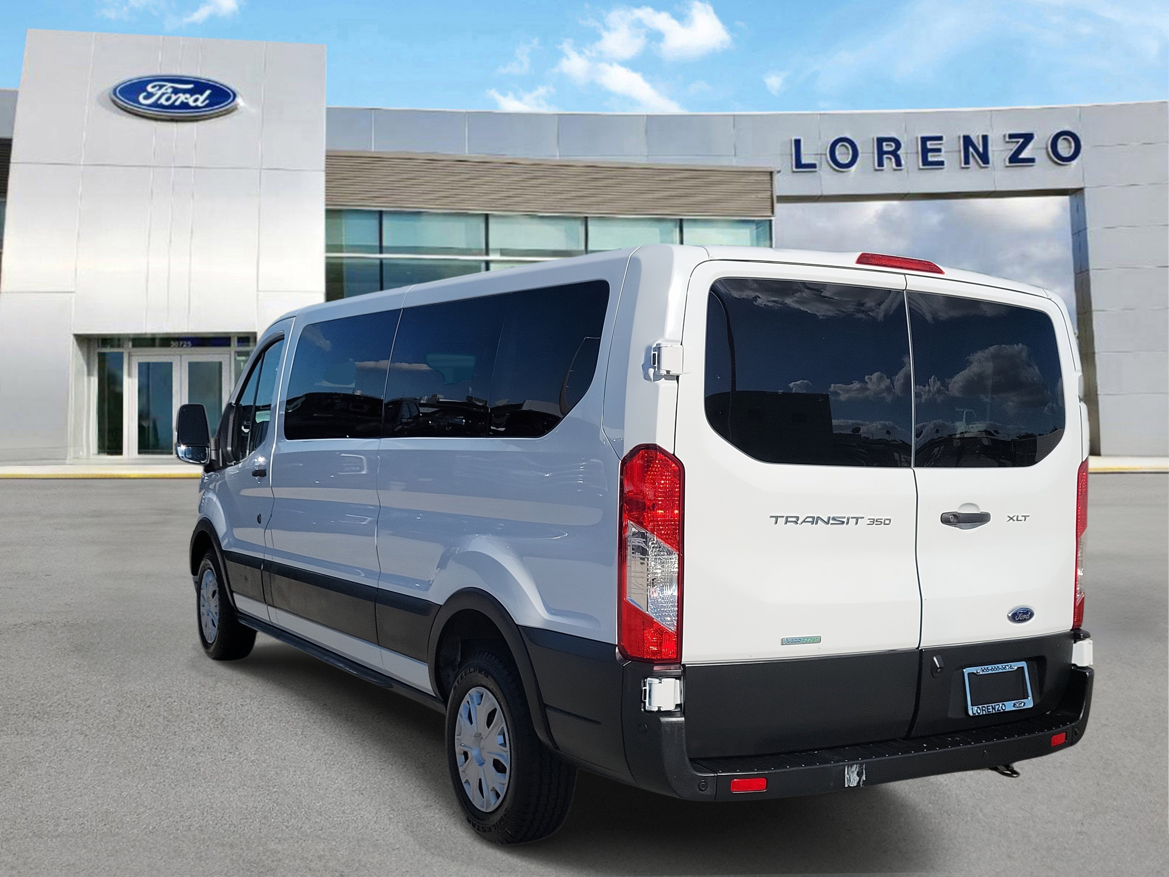 Used 2023 Ford Transit 350 XLT image 7