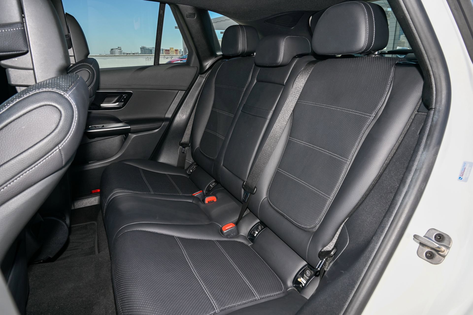 Used 2024 Mercedes-Benz GLC 300 image 17