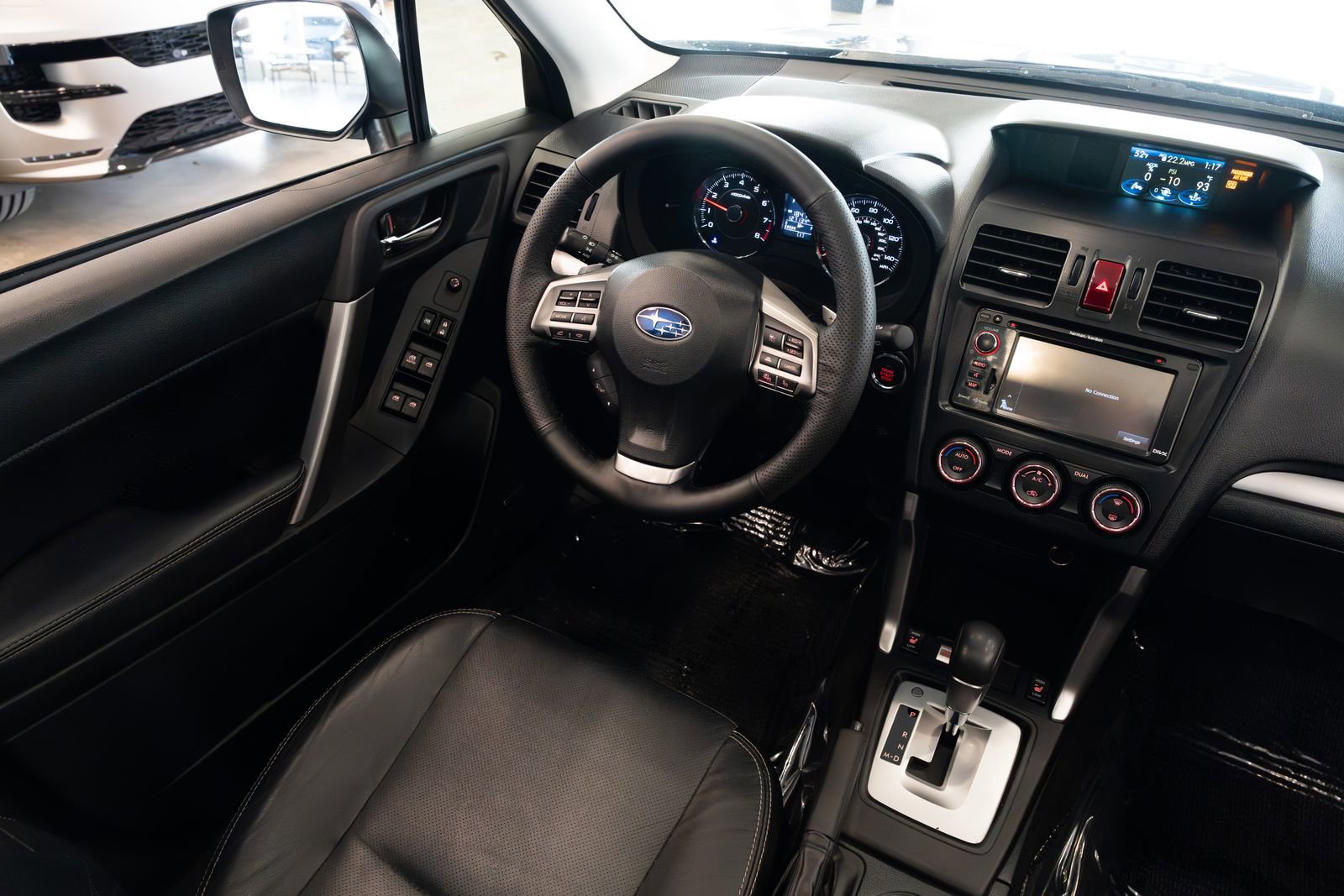 Used 2014 Subaru Forester 2.0XT Touring image 10