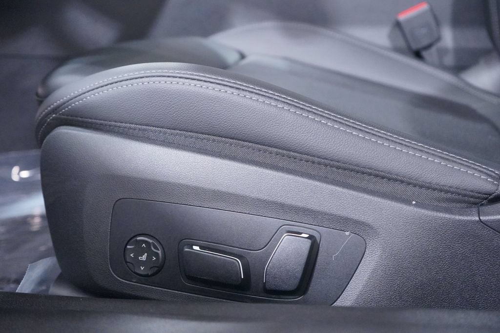 Used 2026 BMW 430i Coupe w/ M Sport Package RWD image 8