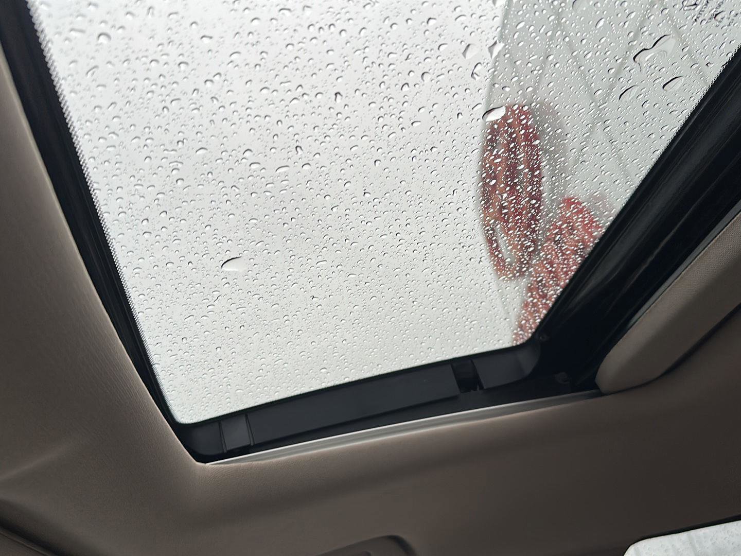 Used 2018 Honda Odyssey Elite image 16