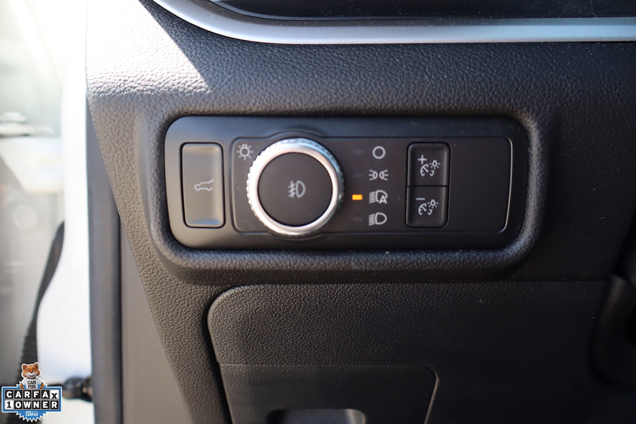 Used 2021 Ford Explorer XLT w/ Equipment Group 202A RWD image 14