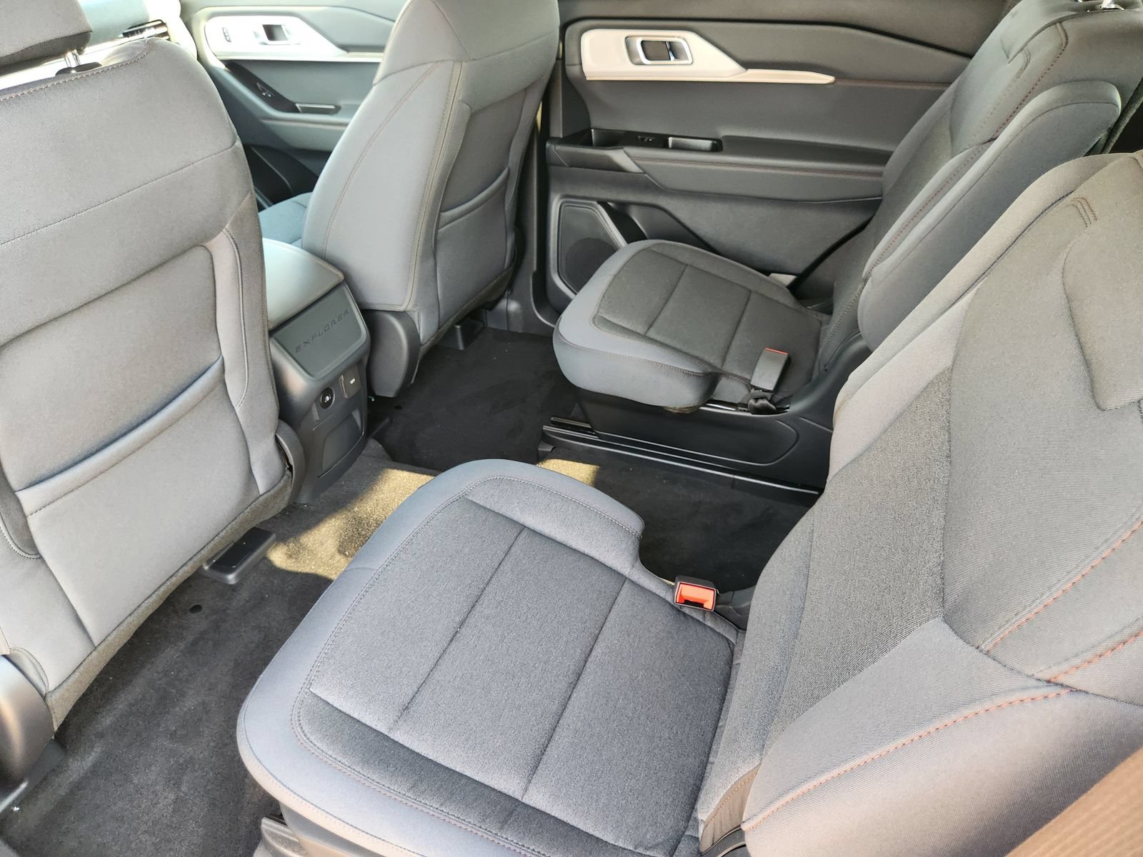 New 2026 Ford Explorer Active AWD/4WD image 25