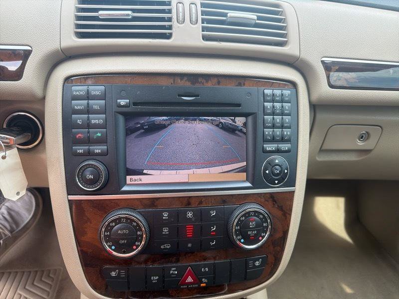 Used 2011 Mercedes-Benz R 350 4MATIC image 37