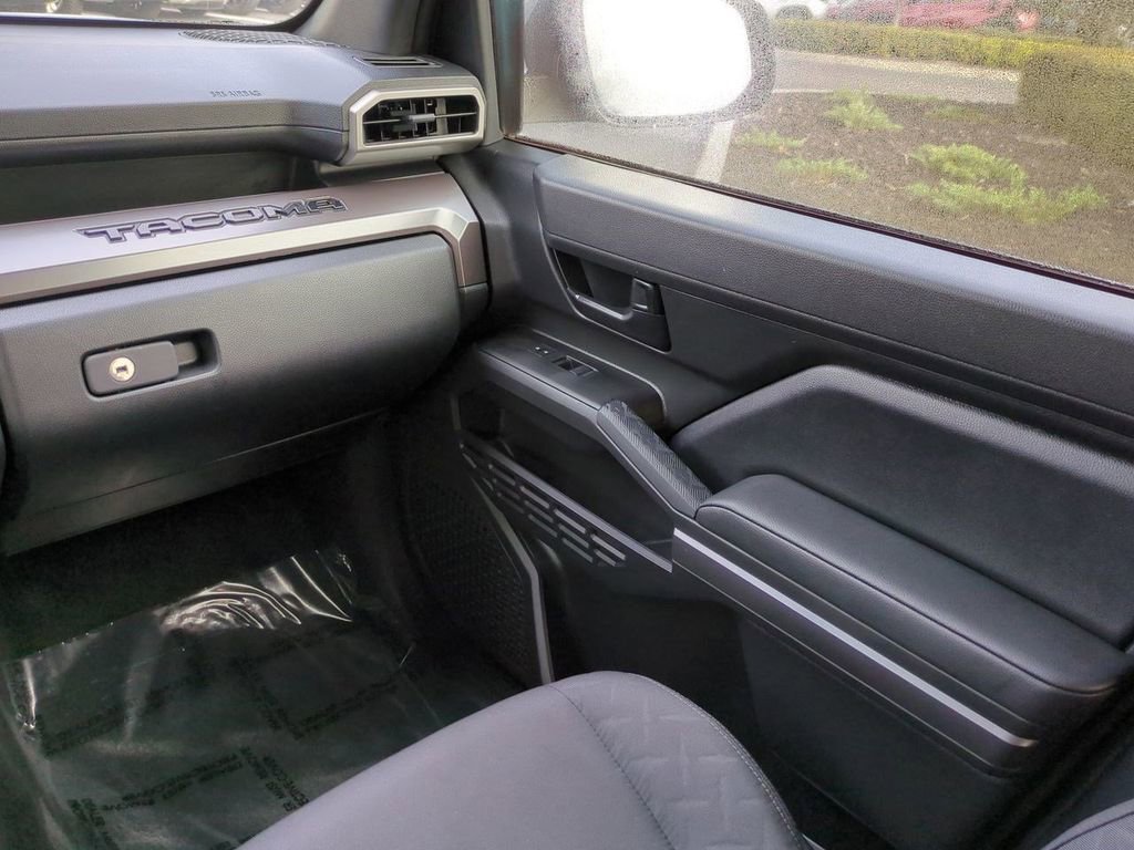Used 2025 Toyota Tacoma SR5 image 17