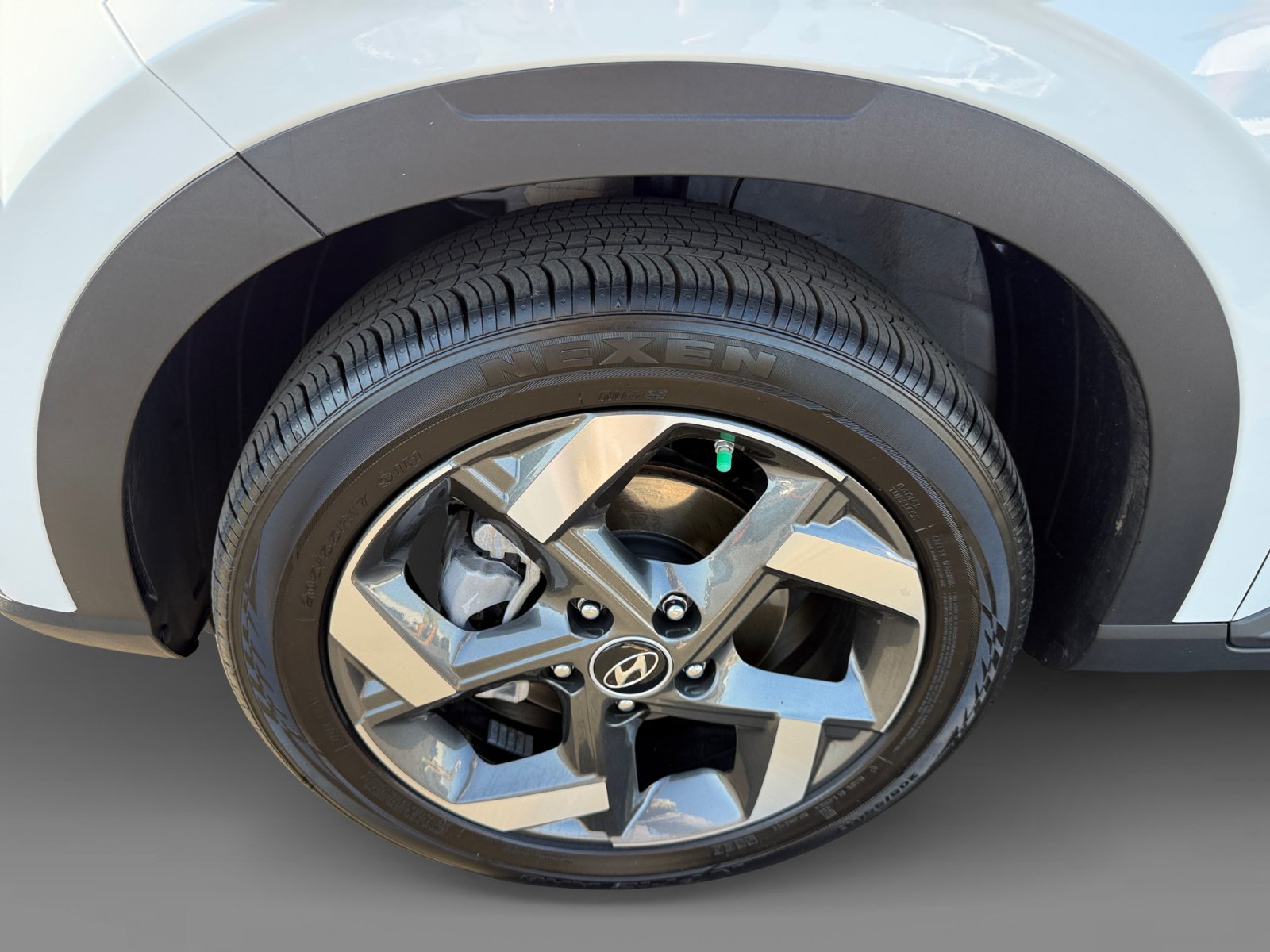 Used 2026 Hyundai Venue SEL FWD image 9