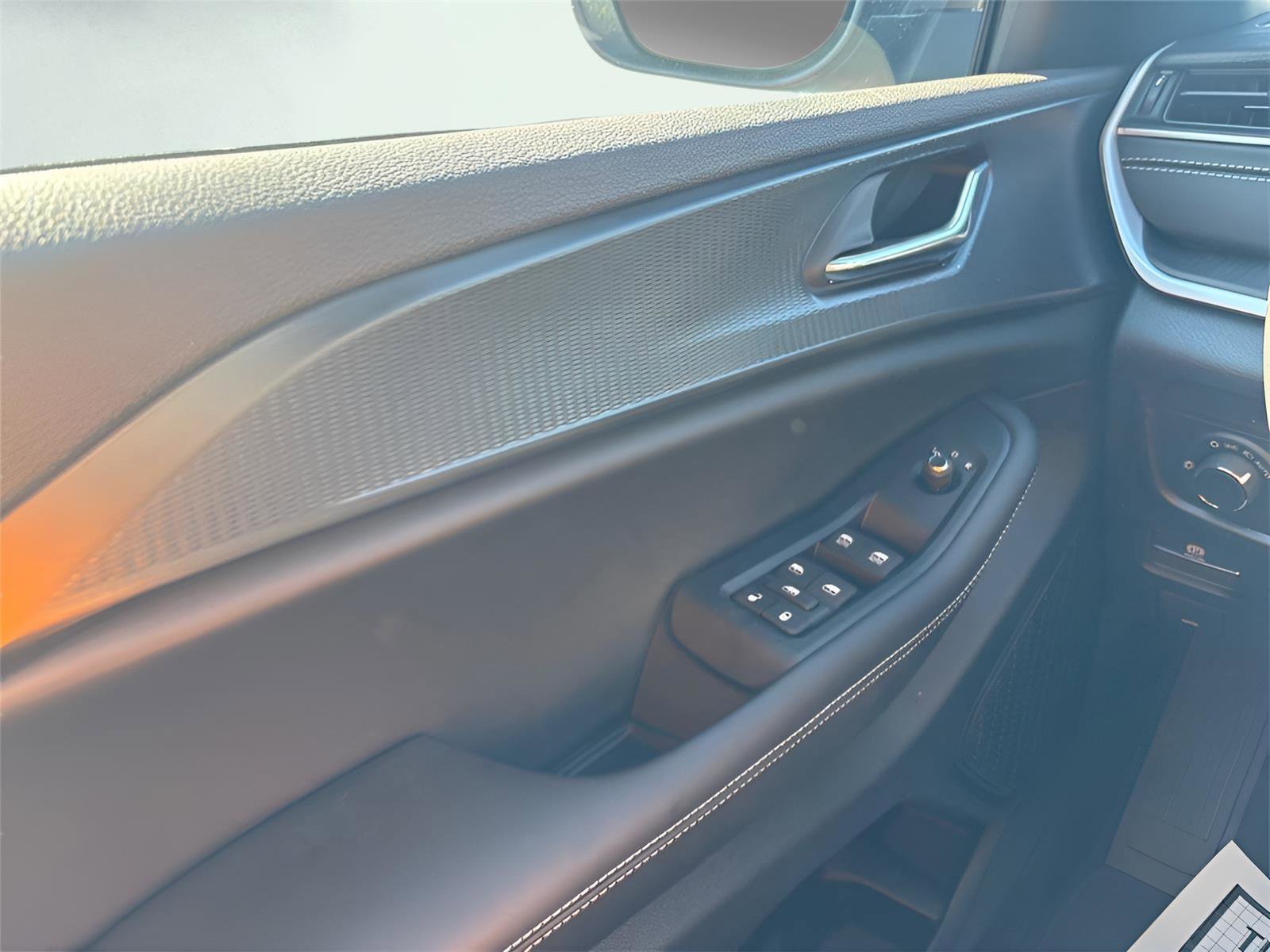 New 2025 Jeep Grand Cherokee L Laredo w/ Luxury Tech Group I image 29