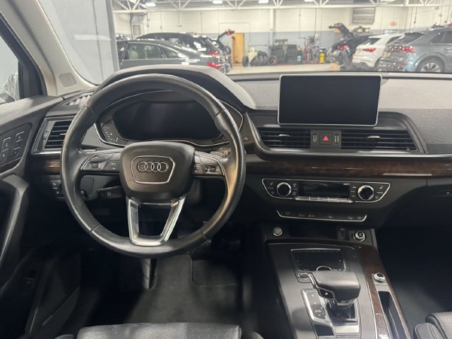 Used 2019 Audi Q5 2.0T Premium Plus w/ Premium Plus Package AWD/4WD image 14
