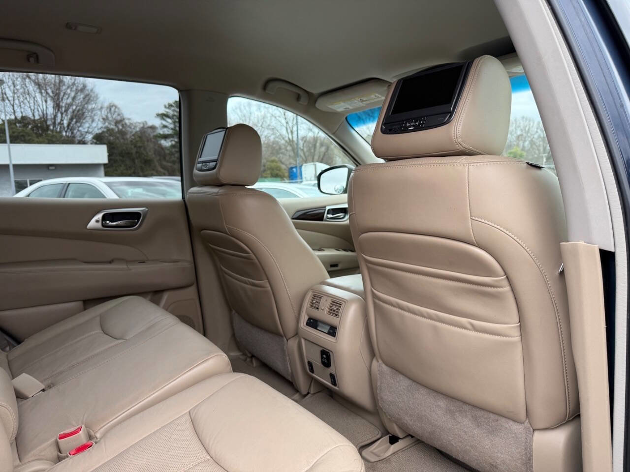 Used 2013 Nissan Pathfinder FWD image 14