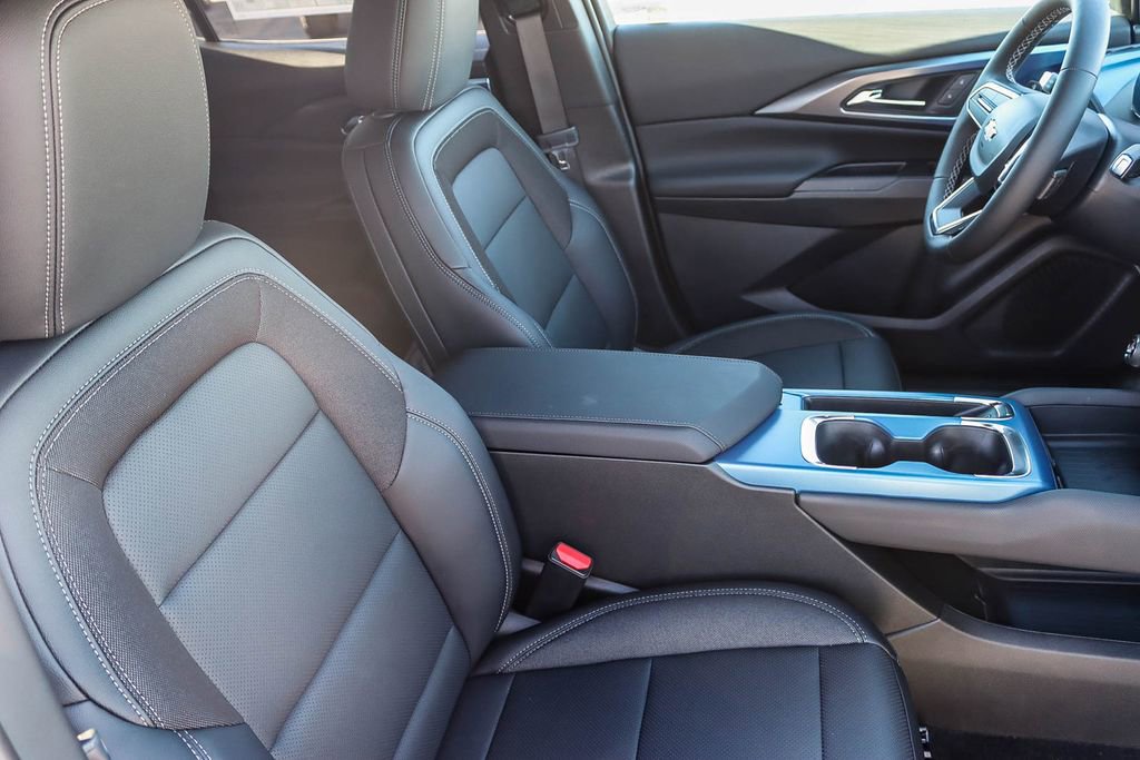 New 2026 Chevrolet Equinox EV LT image 15