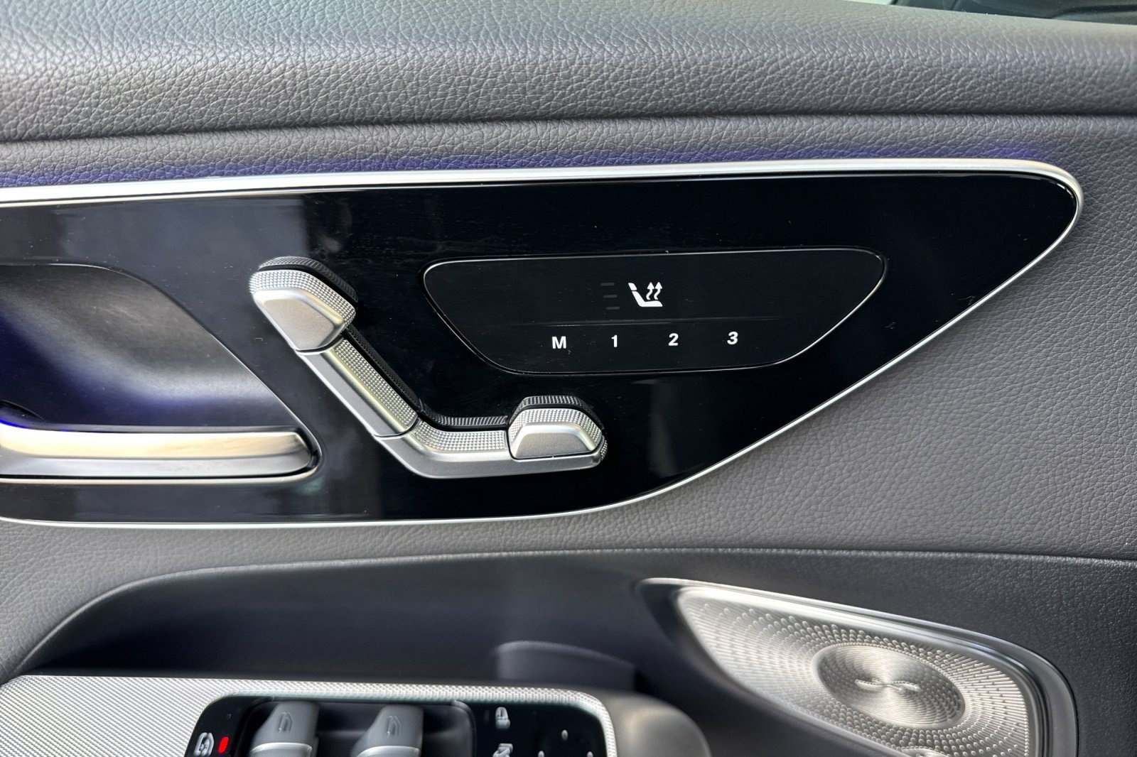 Certified 2025 Mercedes-Benz GLC 300 4MATIC image 30