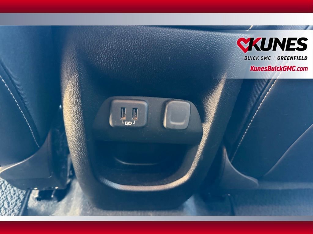 Used 2021 GMC Canyon Denali image 8