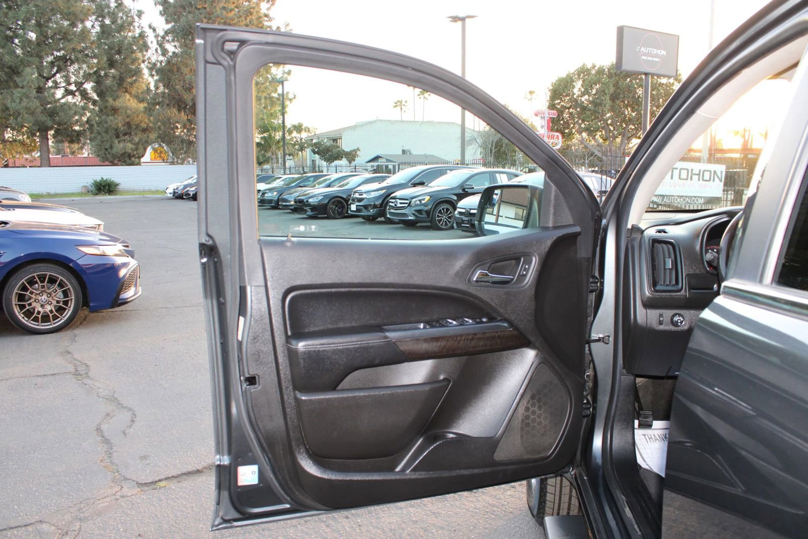 Used 2016 GMC Canyon SLT w/ Driver Alert Package image 7