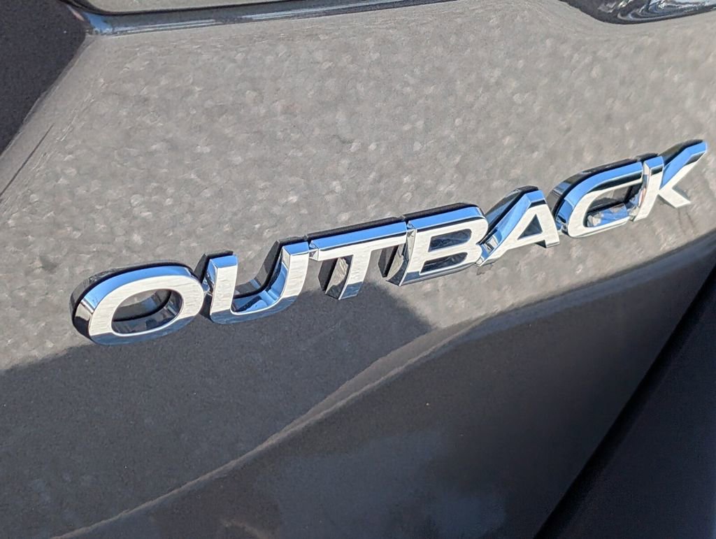 Used 2025 Subaru Outback Premium image 16