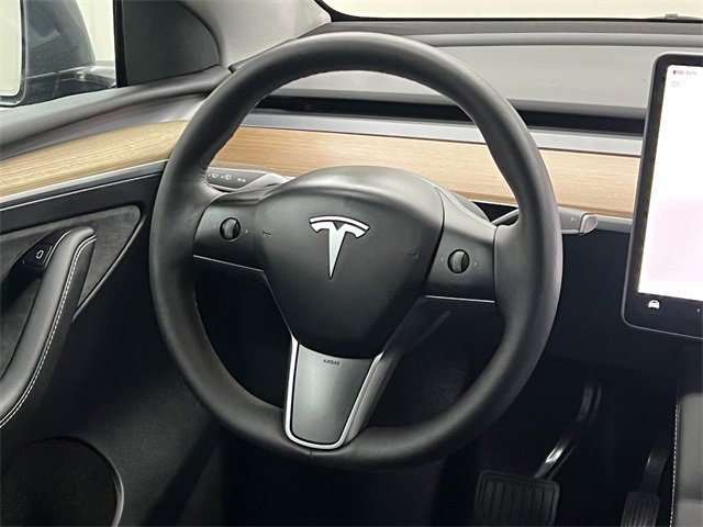 Used 2023 Tesla Model Y Long Range image 15