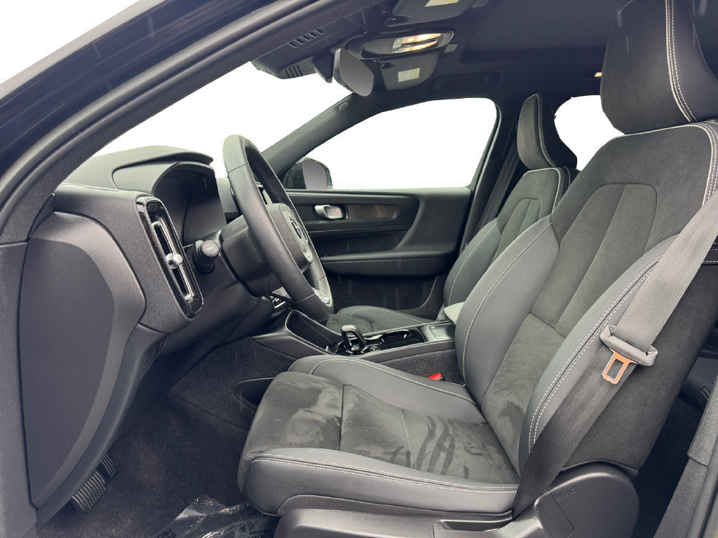 Certified 2023 Volvo XC40 Recharge Plus AWD/4WD image 11