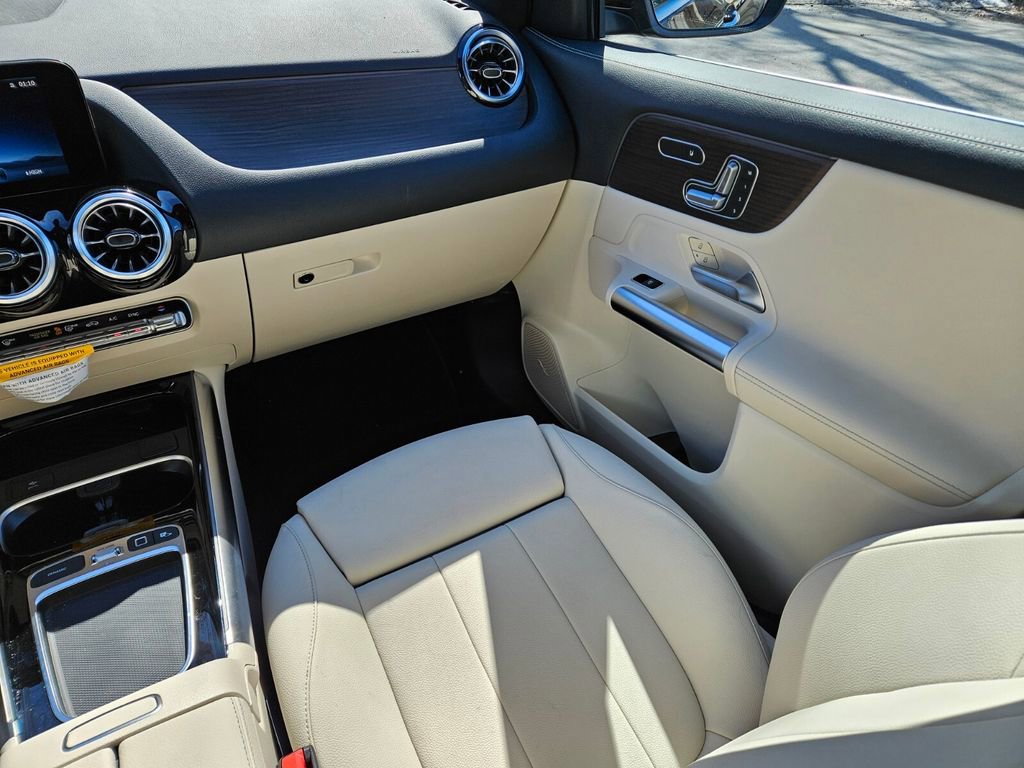 Certified 2026 Mercedes-Benz GLA 250 4MATIC image 13