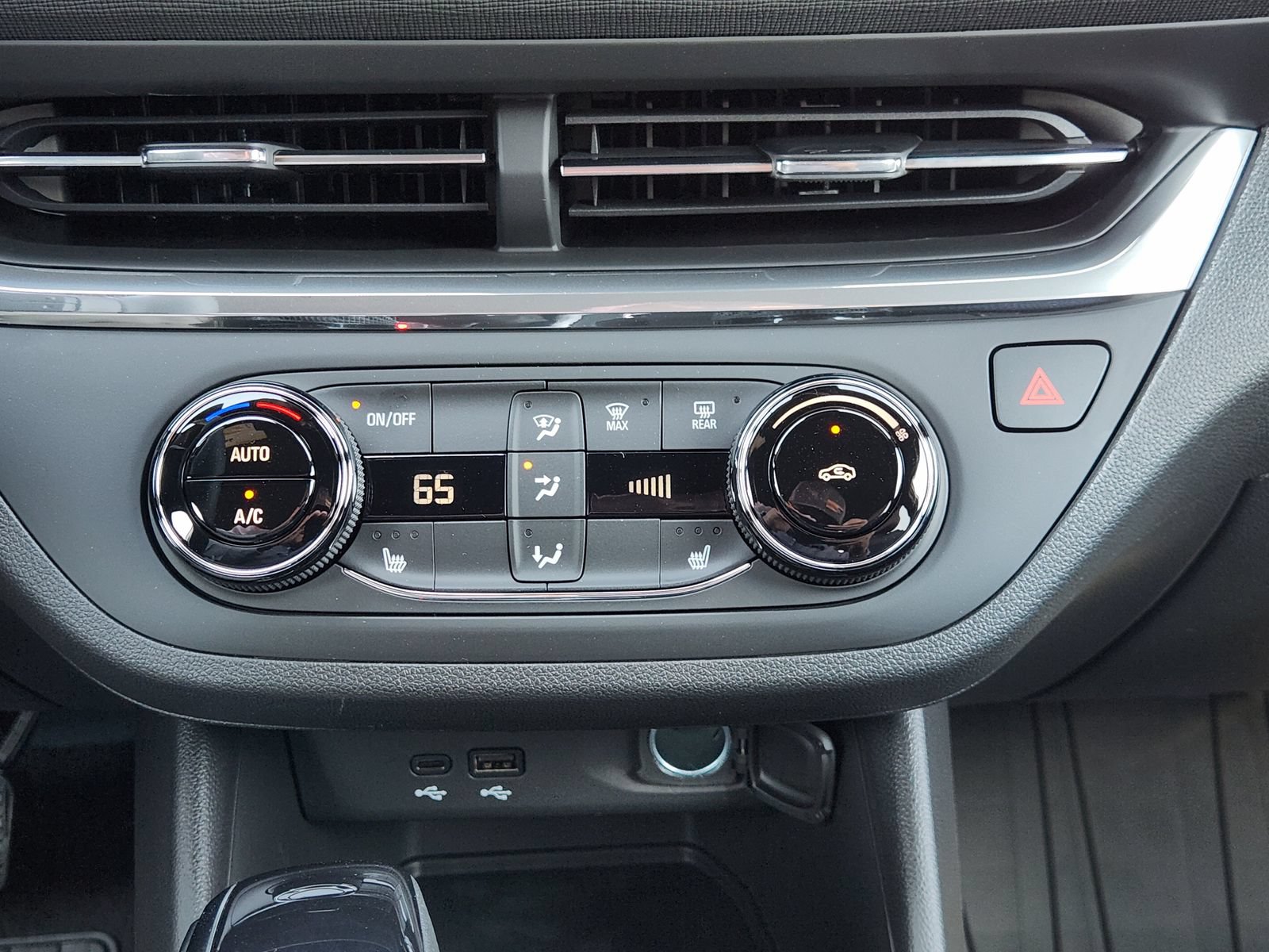 New 2026 Buick Envista Sport Touring w/ Convenience I Package FWD image 22