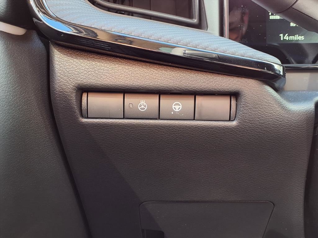 New 2026 Nissan Kicks SR image 23