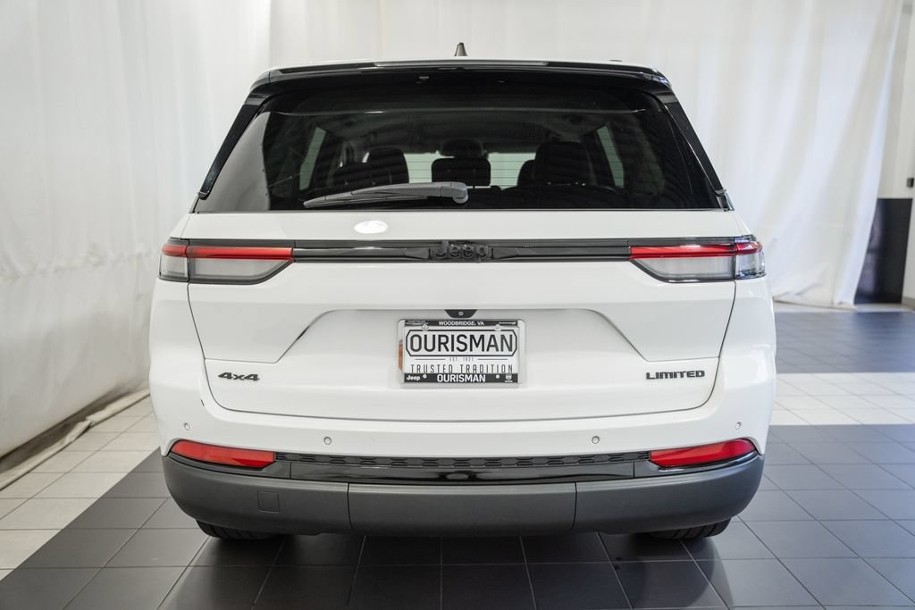Certified 2023 Jeep Grand Cherokee Limited w/ Black Appearance Package AWD/4WD image 5
