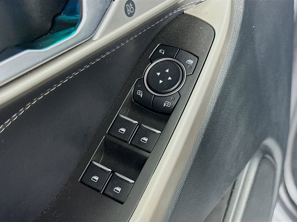 Used 2023 Ford Explorer Limited image 21