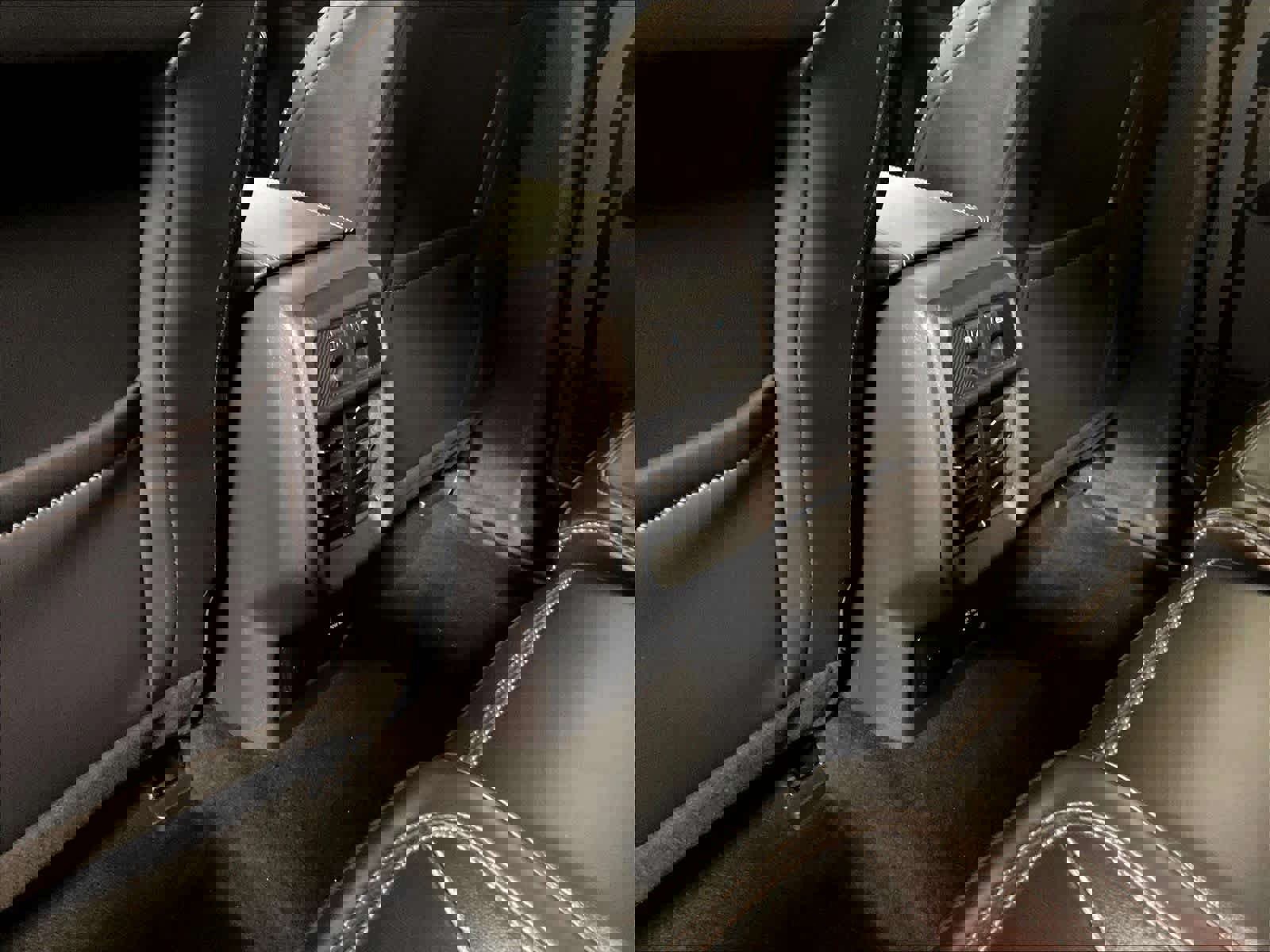 Used 2025 Ford Bronco Outer Banks image 27