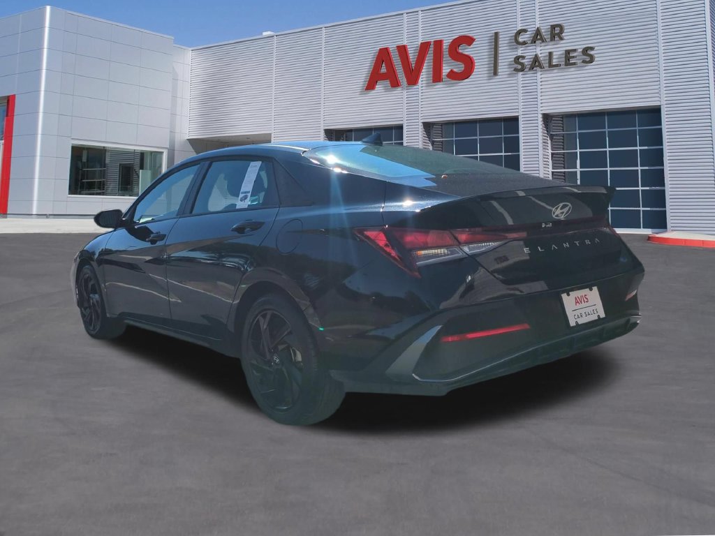 Used 2026 Hyundai Elantra Sport FWD image 9