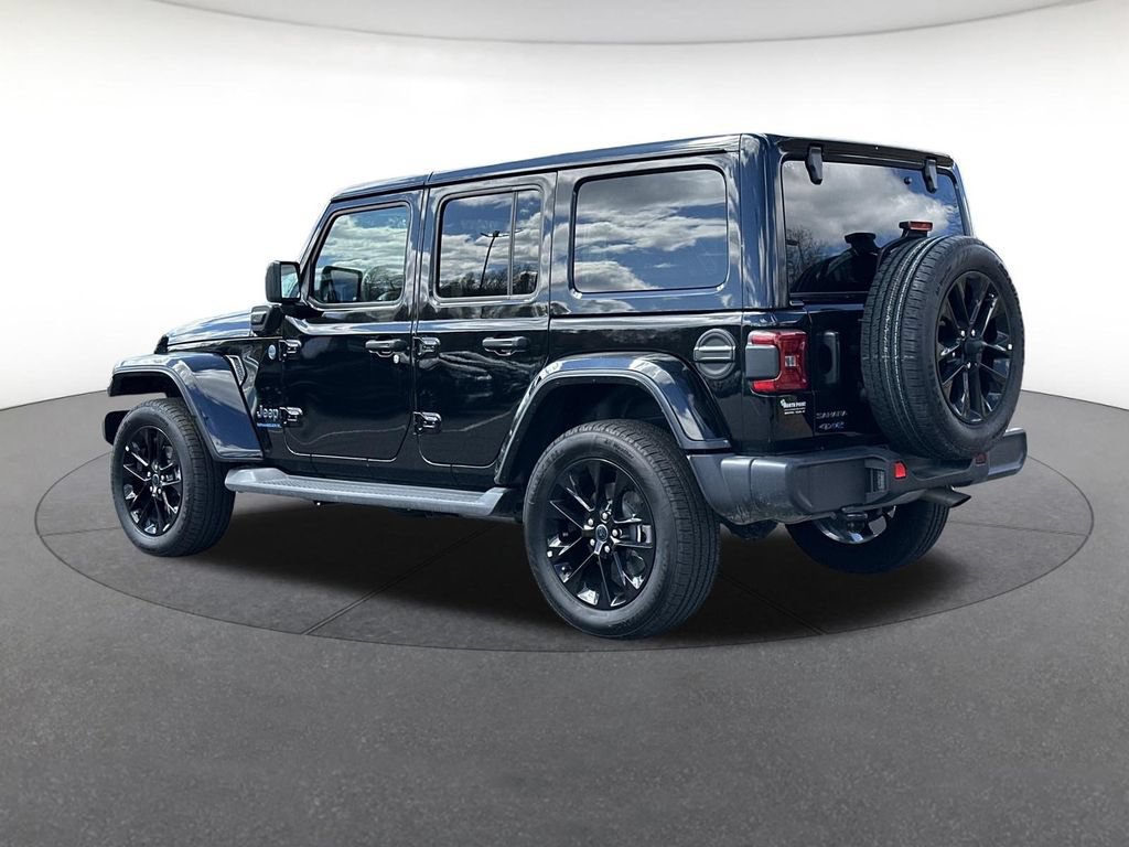 Certified 2025 Jeep Wrangler Unlimited Sahara AWD/4WD image 3