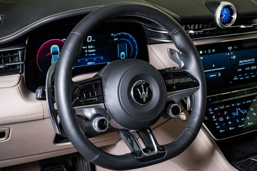 Used 2023 Maserati Grecale GT image 20