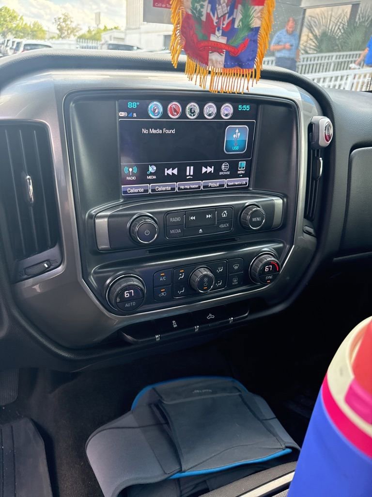 Used 2018 Chevrolet Silverado 1500 LT w/ LT Eassist Package AWD/4WD image 14