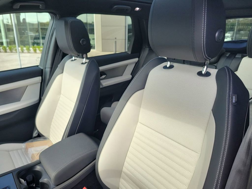 New 2025 Land Rover Discovery Sport Dynamic SE AWD/4WD image 26